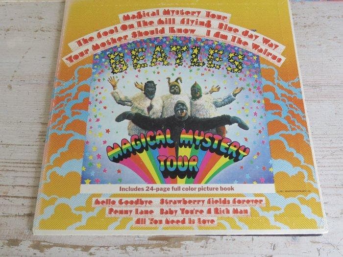 Beatles - Nice lot with 4 great Iconic Itemss of The Beatles, Cd's en Dvd's, Vinyl Singles