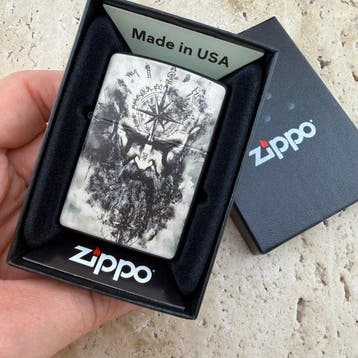 Zippo - Loki - Vikings - Zonder minimumprijs - Zakaansteker