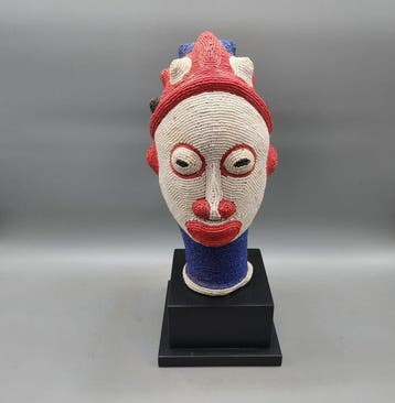 Superbe Tete perlée - sculptuur - Bamileke - Kameroen