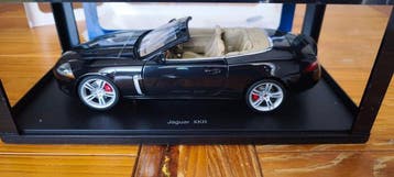 Autoart 1:18 - Modelauto - Jaguar XKR, Hobby en Vrije tijd, Nieuw