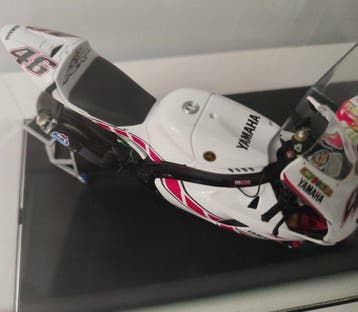 Minichamps, Tamiya 1:12 - Moto miniature (2) - Yamaha YZR-M1