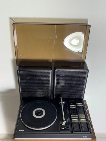 Schneider - 5461 Belt-Drive Stereo Platenspeler