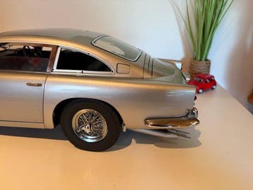 Eaglemoss 1:8 - Modelauto - Aston Martin DB 5 James Bond 007, Nieuw
