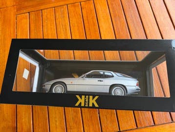 KK Scale 1:18 - Model sportwagen - Porsche 924, Nieuw