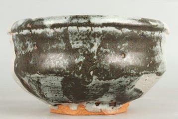 Korai Ware Black Goshomaru theekom door Issa Cho Gyeong-un -