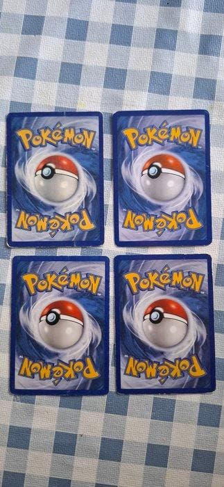 Pokémon - 4 Card - Umbreon 32/75 / 9/12 Foil - Various sets