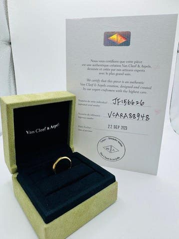 Van Cleef & Arpels - Ring - 18 karaat Geel goud - klassieke, Handtassen en Accessoires, Nieuw