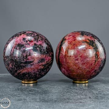 Exclusieve rhodoniet-kugelset – Natuurlijke elegantie in