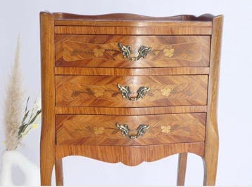 Nachtkastje - Hout, Messing - Een houten bijzettafel met