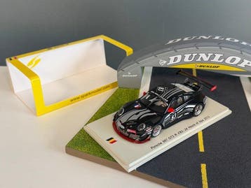 Spark 1:43 - Voiture miniature - Porsche 911 GT3 R #83 Team, Nieuw