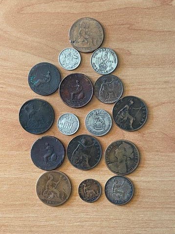 . Verenigd Koninkrijk tres joli lot de 16 pieces anglaises, Postzegels en Munten
