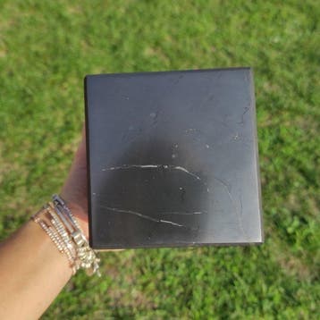 Shungiet Kubus - Hoogte: 10 cm- 2560 g - (1), Verzamelen