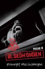 Bloedhonden / Cherub / 8 9789054616863 Robert Muchamore, Boeken, Verzenden, Gelezen, Robert Muchamore