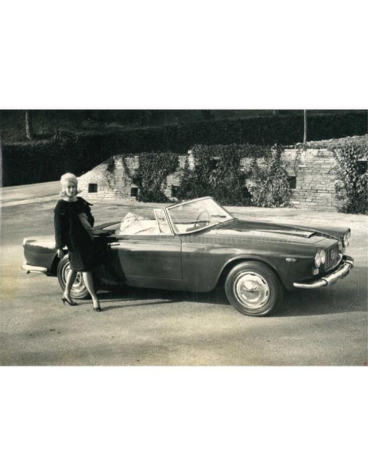 1957 LANCIA FLAMINIA CABRIOLET PERSFOTO, Livres, Autos | Brochures & Magazines