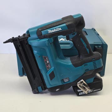 Makita Afwerktacker DBN500 Incl. Accu + Koffer | Nette Staat, Ophalen of Verzenden