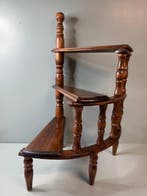 Marches - Échelle bibliothécaire spiralée vintage à trois