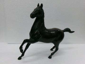 Het paard van het product gemaakt van ijzer
