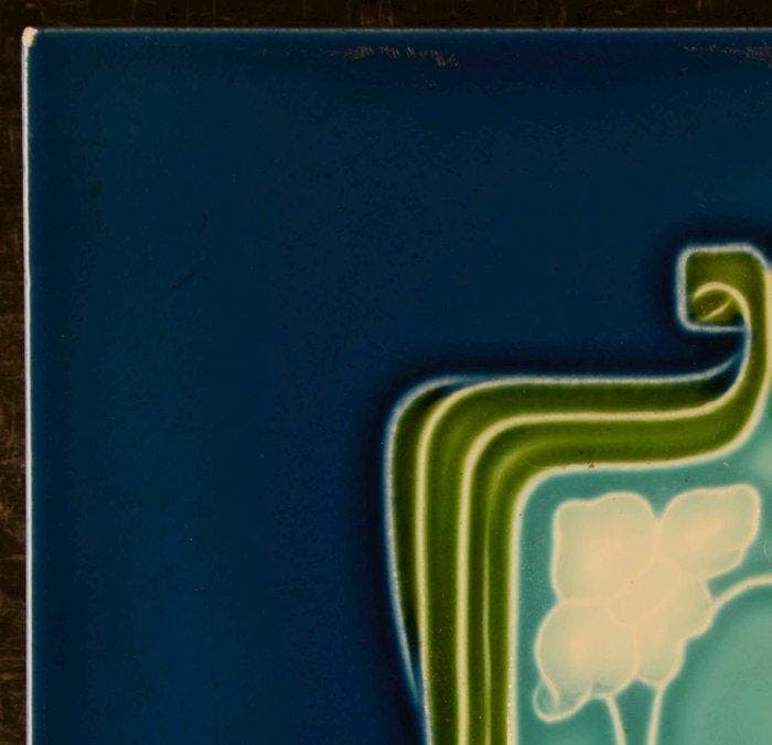 Jugendstil Tegel - Manufactures Céramiques dHemixem Gilliot, Antiek en Kunst, Antiek | Glaswerk en Kristal
