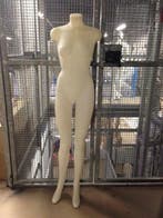 *TIP*  Bustes met benen, Ophalen of Verzenden