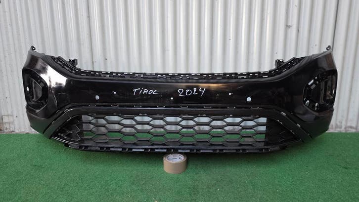 Pare-chocs av. VW T-Roc Facelift 2022-25 6xPDC 2GA807221Q, Autos : Pièces & Accessoires, Carrosserie & Tôlerie, Volkswagen, Utilisé