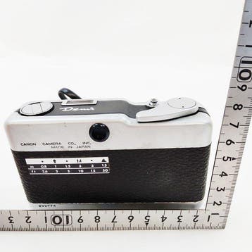 Canon Demi Analoge camera