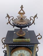 Klok - A.D. Mougin - Marmer, Brons - 1850-1900, Antiek en Kunst