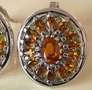 Cocktail oorbellen - 18 karaat Witgoud - 4.56ct. tw. Saffier