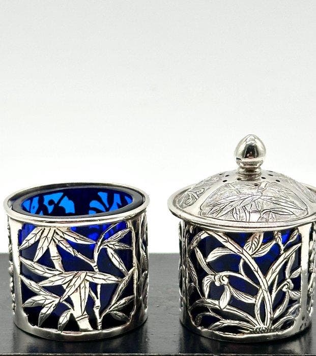 No reserve-Tweedelig ajour gezaagd antiek zilveren Peper en, Antiek en Kunst, Antiek | Zilver en Goud