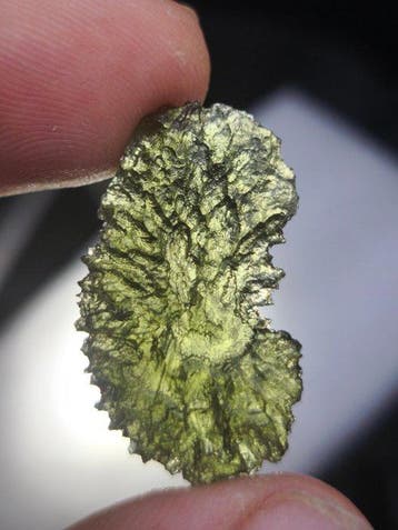 Moldaviet uit Chlum, Zuid-Bohemen - Hoogte: 33 mm - Breedte: