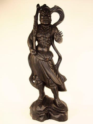 The guardian deity of the Asakusa  Kaminarimon ,