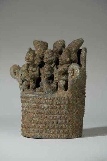 Een terracotta beeldhouwwerk. - Akan - Ivoorkust (Zonder