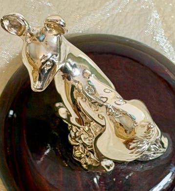 Camilletti & C - Beeldje - Graceful Bambi Deer on a floral