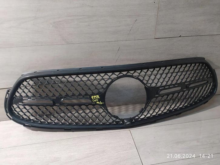 Mercedes-Benz GLC C254 2024 grille, Auto-onderdelen, Carrosserie, Gebruikt, Verzenden