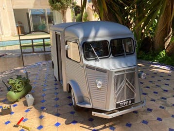 Altaya 1:8 - Modelauto - Kit Citroen Type H 120 numéros, Hobby & Loisirs créatifs