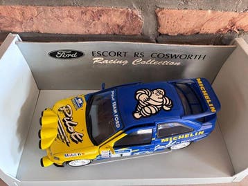UT 1:18 - Voiture miniature - 1994 - Fors Escort RS Cosworth, Nieuw