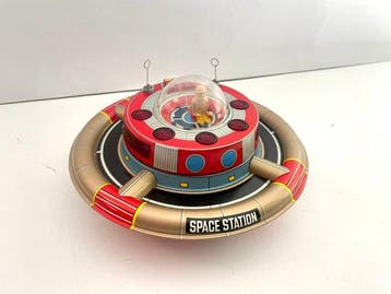 Toy Nomura - Jouet en étain - Planet Y - Space Station -