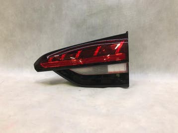 MG 5 MG5 EV 2022-2025 rechter binnen LED achterlicht, Verzenden, Gebruikt