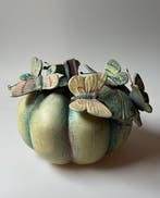 Sergio Bustamante (1949) - Zucca con farfalle