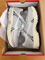 Nike - ZOOM VOMERO 5 - Sneakers - Maat: EU 46, Nieuw