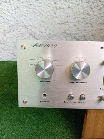 Marantz - 1090 Amplificateur intégré à semi-conducteurs
