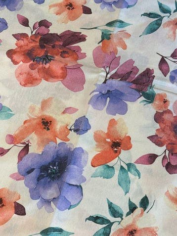 san leucio - Elegante stof met grote rozen en veldbloemen -