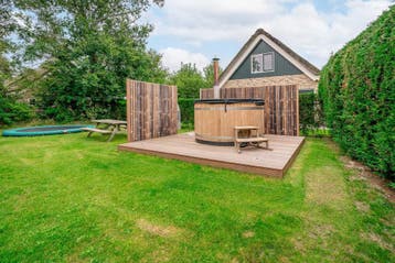 Huisje huren op Texel? Vind de ideale accommodatie voor joú, Vakantie, Huisdier toegestaan, Waddeneilanden, In bos