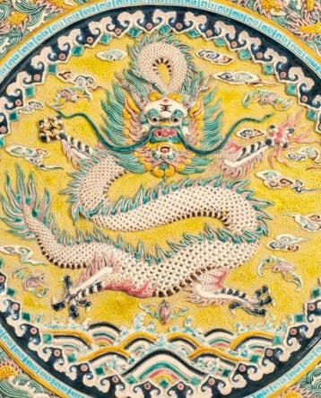 Gao Zhiming - Schotel - Zacht porcelein - Bord Tai Kowloon