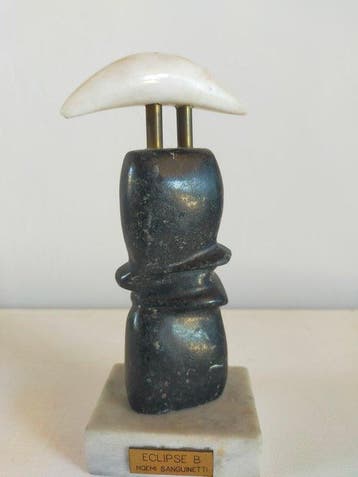 Noemi Sanguinetti (XX-XXI) - sculptuur, Eclipse B - 15 cm -
