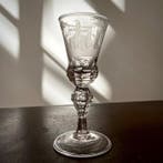 Wijnglas - Glas - Groot facetgeslepen glas met gegraveerde