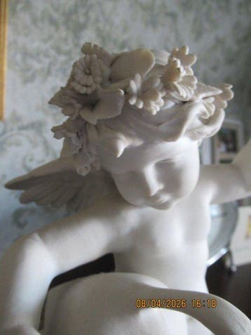 Capodimonte - Figurine - Putto met kruik - Porcelaine