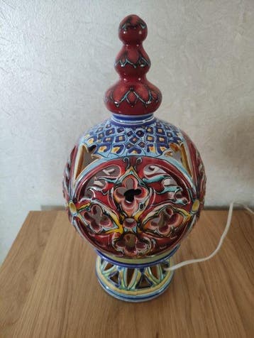 Ceramiche siciliane deccellenza. Una scultura di luce