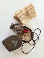 Boîte damulette Gau avec Vajrapani tsa tsa - Tibet - Début