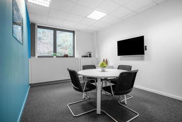 Espace de bureau pour 4 pers. à Jambes, Verzenden