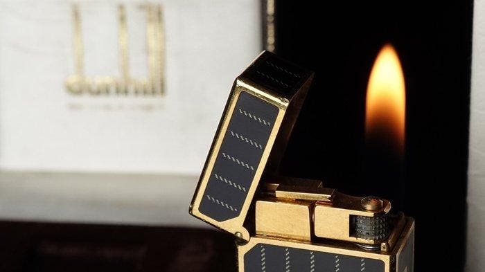 Dunill - Rare Model Lacquer Pattern Rollagas Lighter -, Verzamelen, Rookartikelen, Aanstekers en Luciferdoosjes
